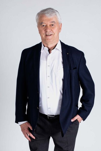 Dipl.-Kfm. Gunther Düll